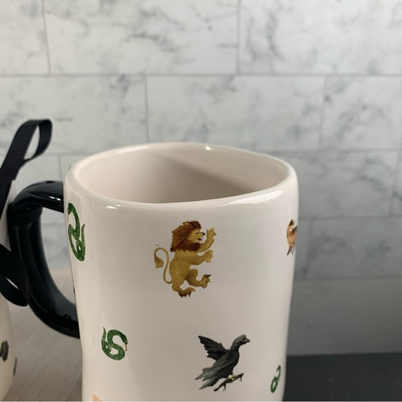 2024 Rae Dunn Harry Potter mug Set Of 2 HOGWARTS & POLYJUICE POTION - Picture 7 of 7